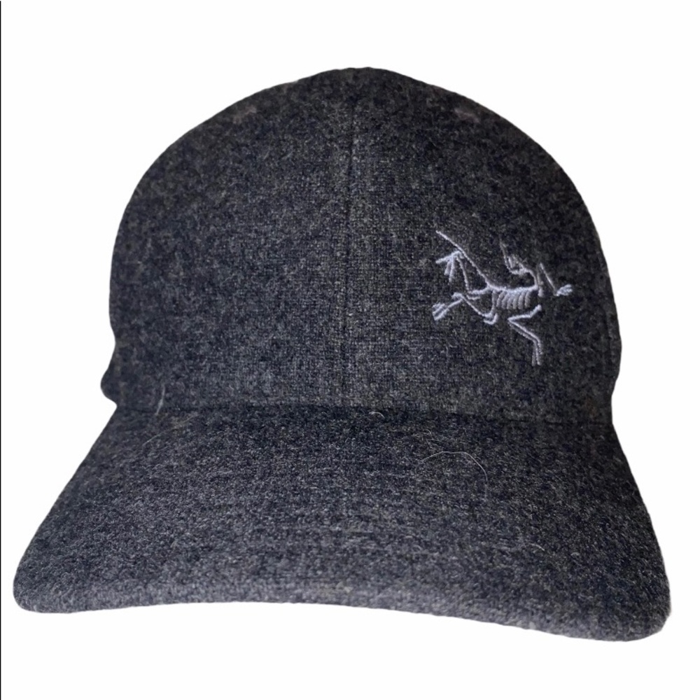 Arc’teryx s/p -m/m hat stretch fit minimal wear